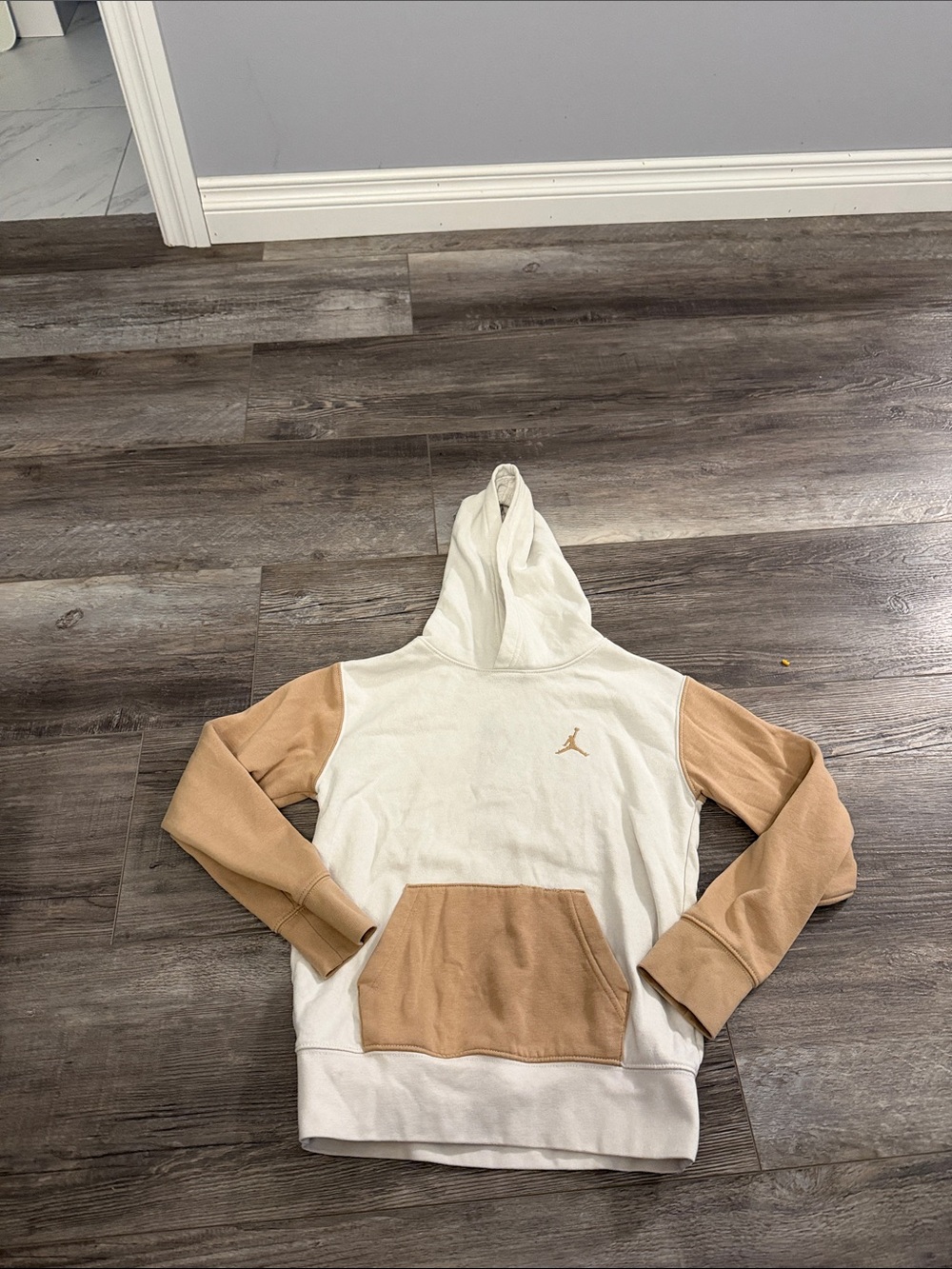 Jordan Two-Tone Cream and Tan Crewneck Hoodie